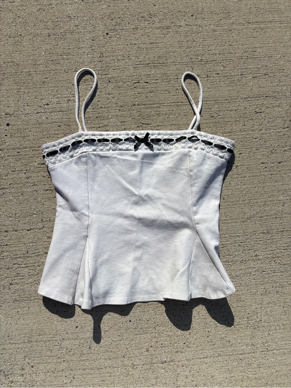 Vintage White Lace-Trim Camisole Tank Top with Bow Accent